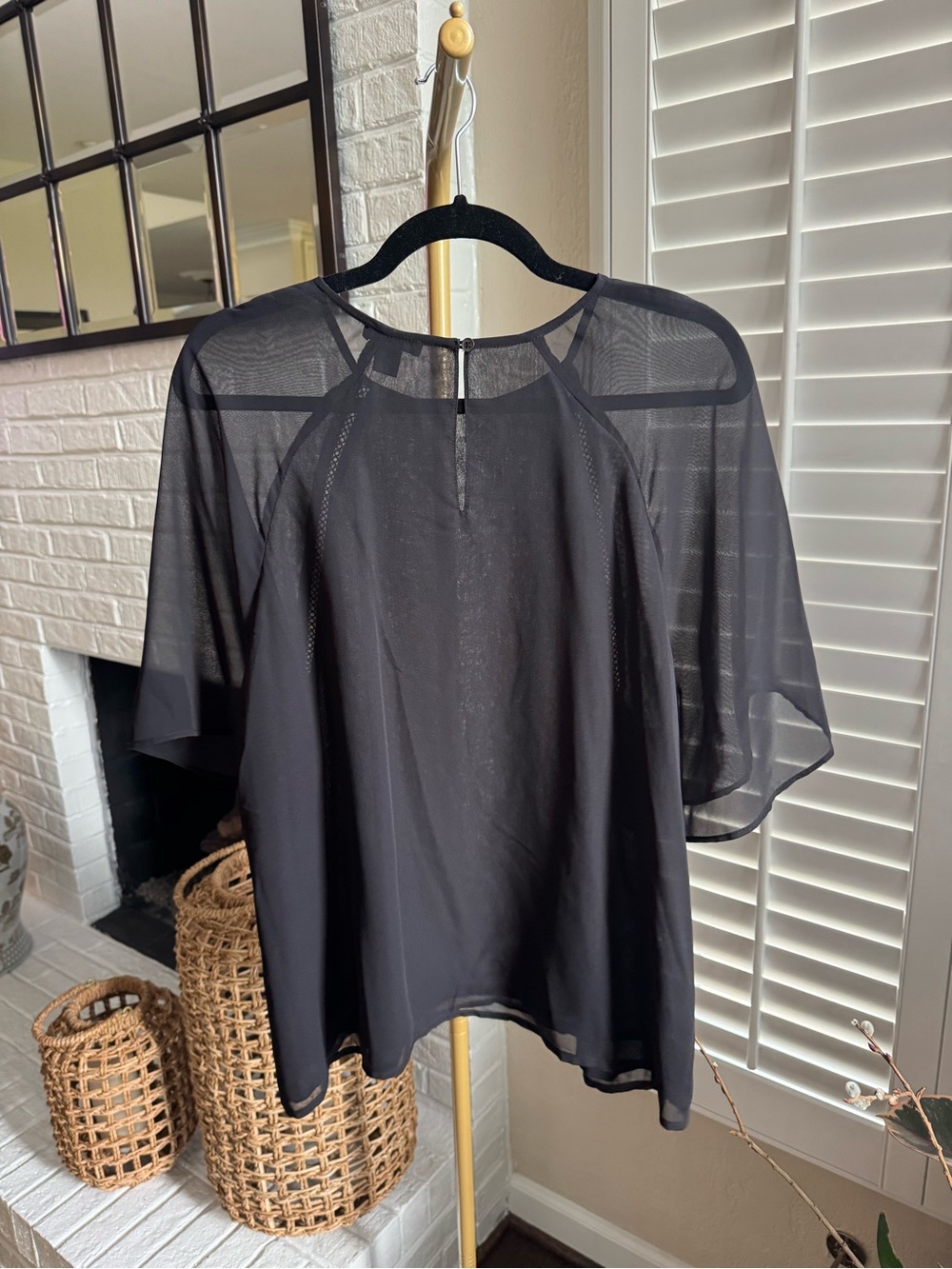 Halogen Short Sleeve Sheer Chiffon Blouse